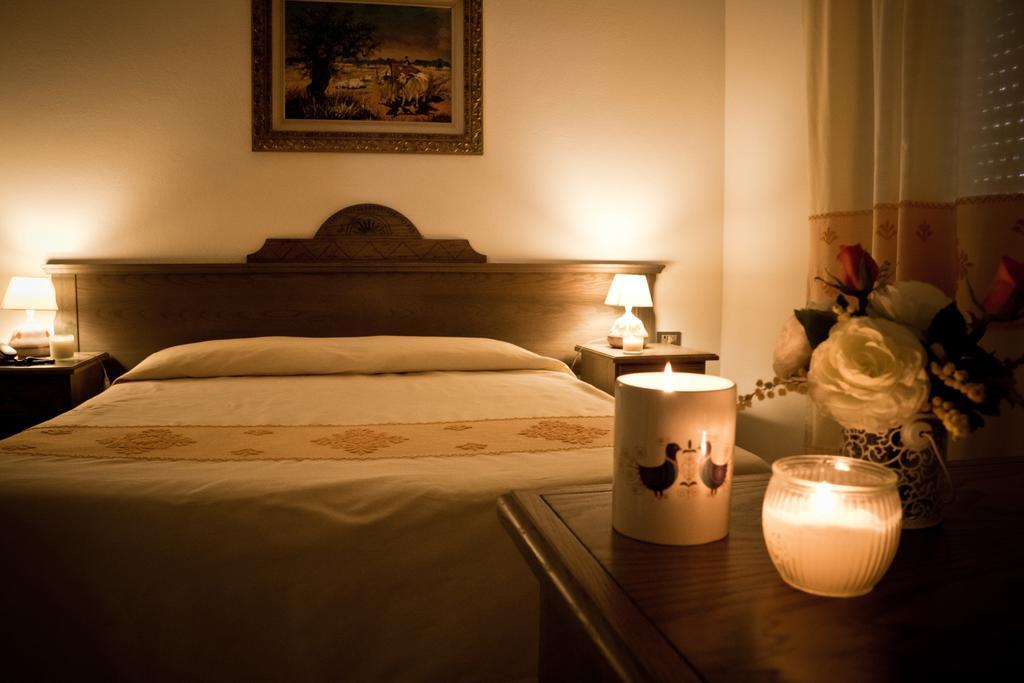 Hotel Artu Іглесіас Номер фото